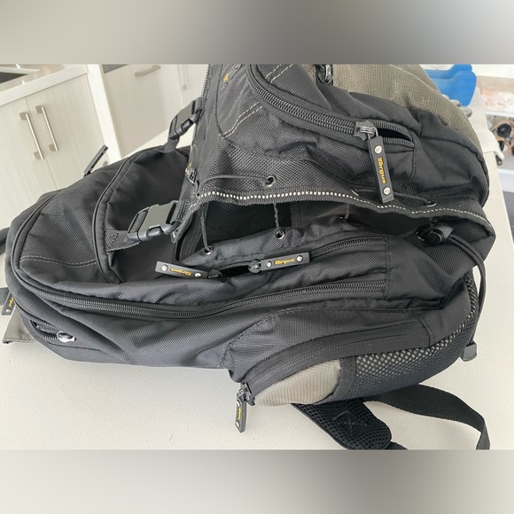 Targus Backpack - Picture 6 of 10